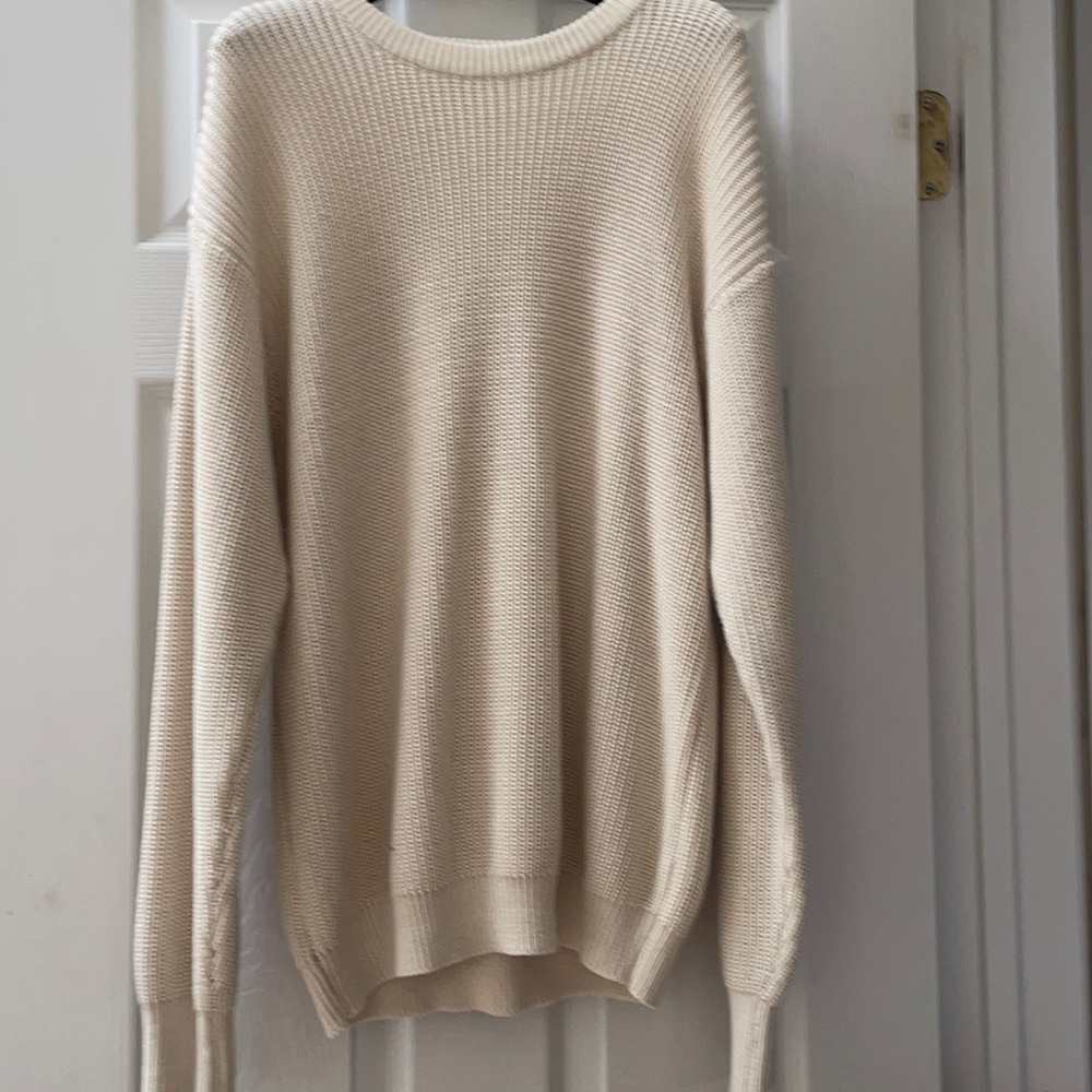 Brandy Melville sweater